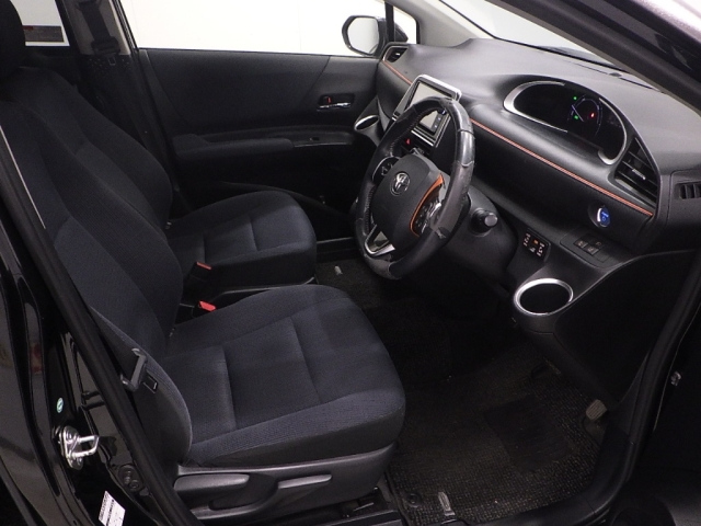 TOYOTA SIENTA 2015