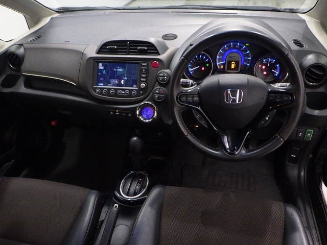 HONDA FIT SHUTTLE 2011