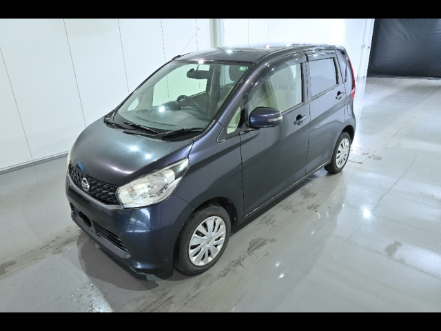 NISSAN DAYZ 2013