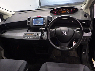 HONDA FREED 2010