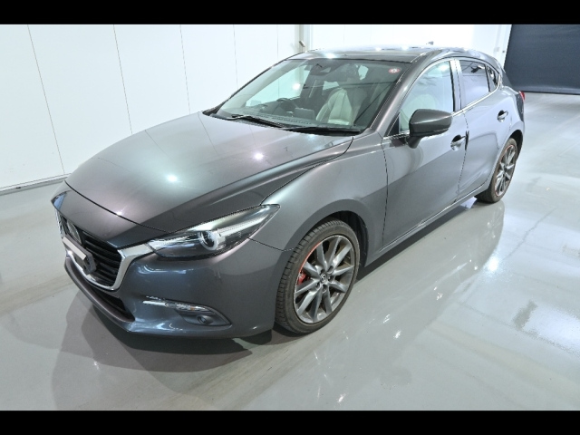 MAZDA AXELA 2016