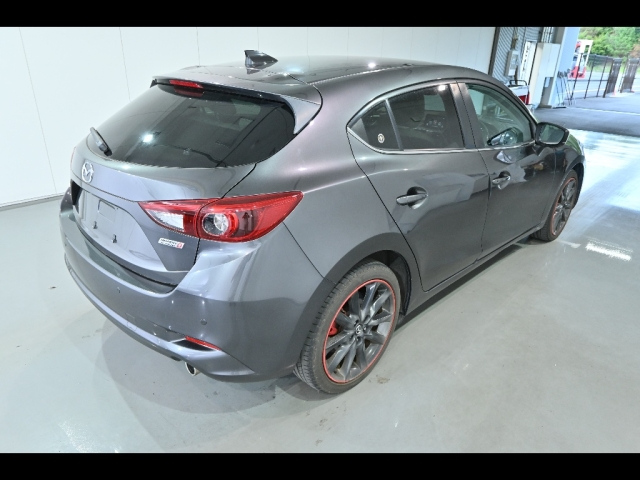 MAZDA AXELA 2016