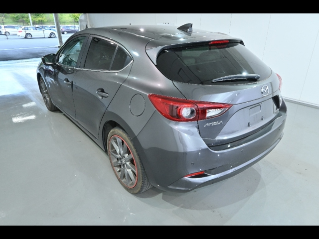 MAZDA AXELA 2016