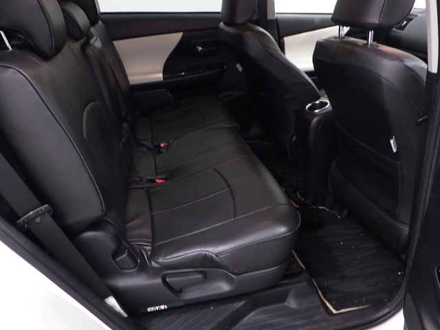 TOYOTA PRIUS ALPHA 2018