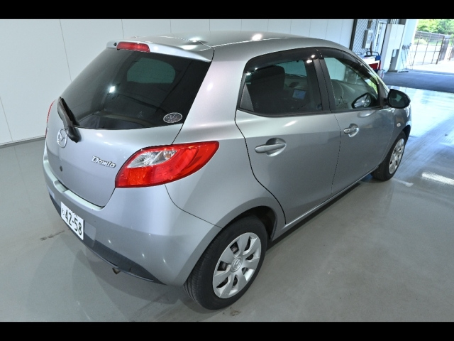 MAZDA DEMIO 2011