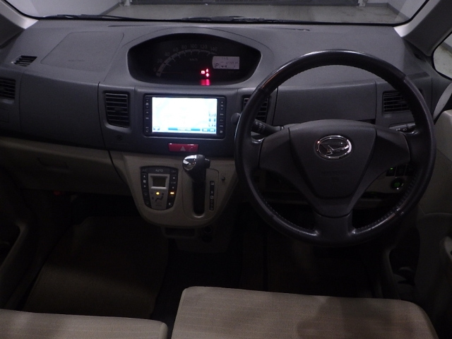 DAIHATSU MOVE 2011