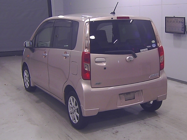 DAIHATSU MOVE 2011