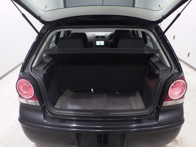VOLKSWAGEN POLO 2008