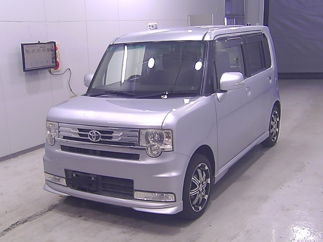 TOYOTA PIXIS SPACE 2013
