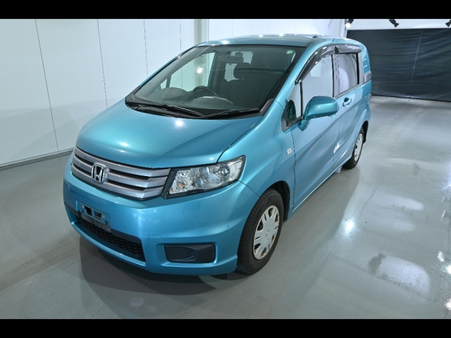 HONDA FREED 2011