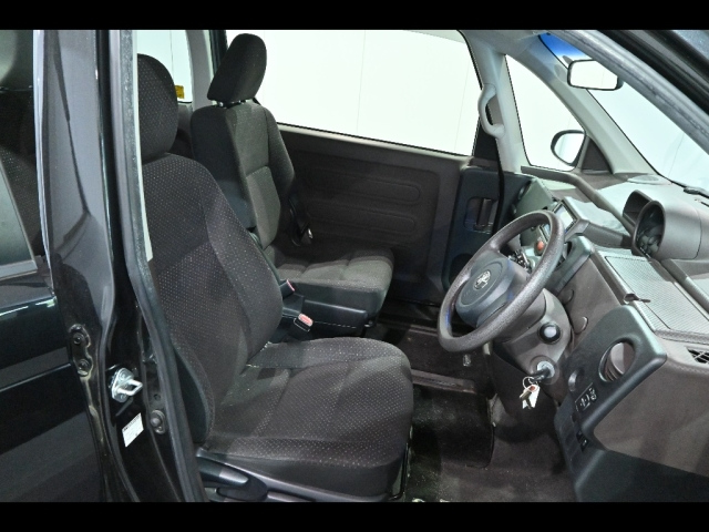 TOYOTA SPADE 2014