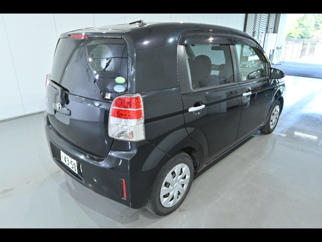TOYOTA SPADE 2014