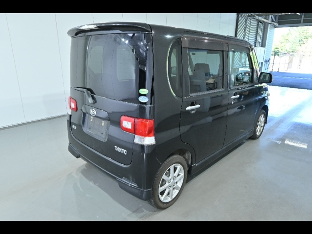 DAIHATSU TANTO 2012