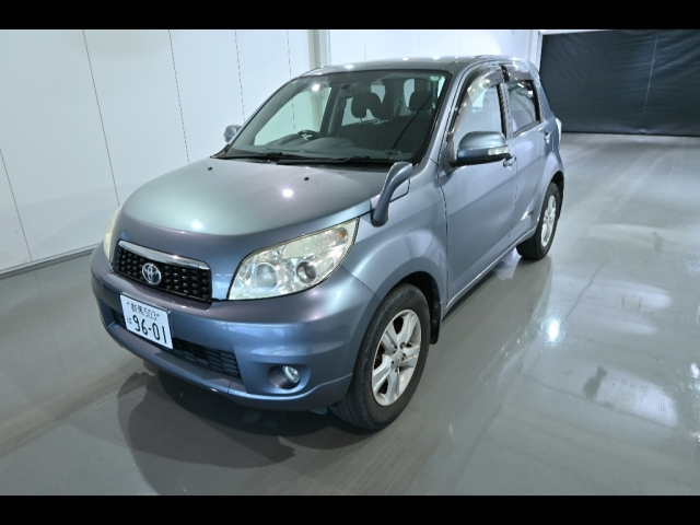 TOYOTA RUSH 2011