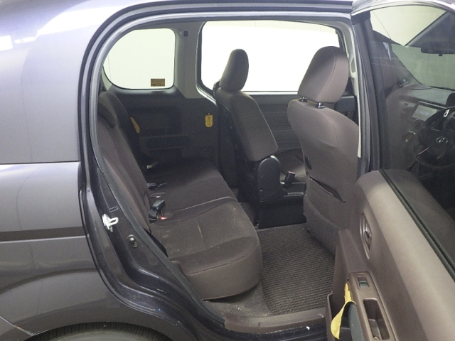 TOYOTA SPADE 2013
