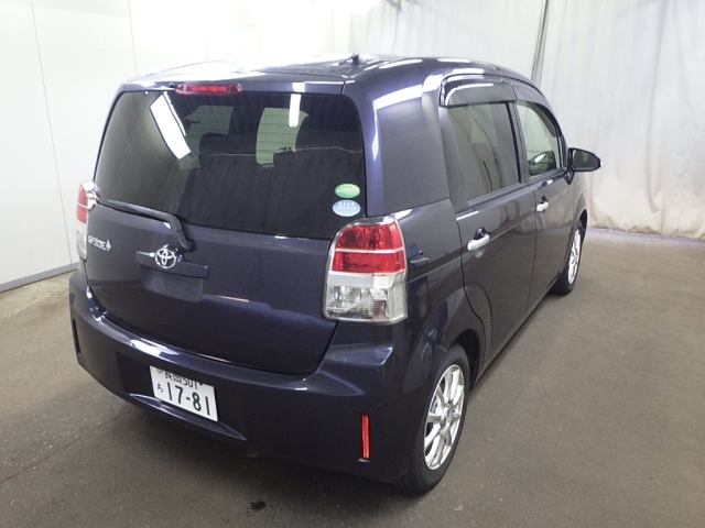 TOYOTA SPADE 2013