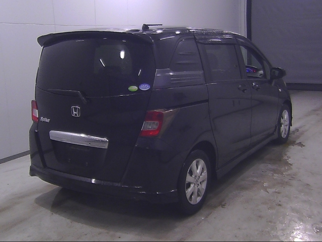 HONDA FREED 2010
