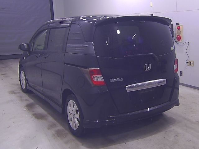 HONDA FREED 2010