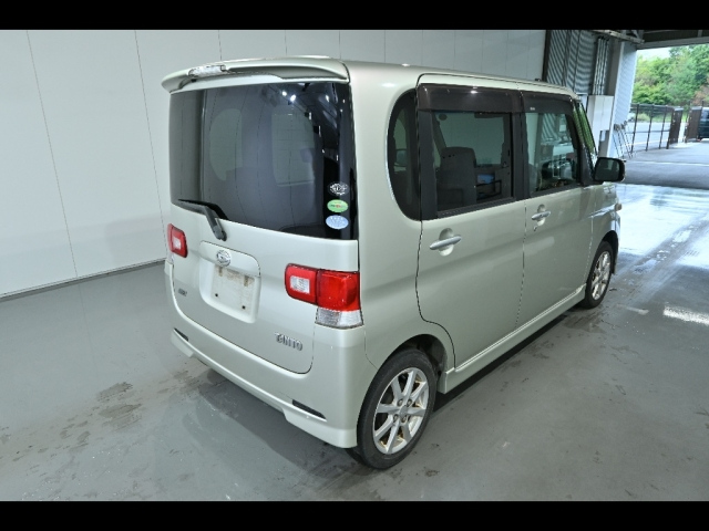 DAIHATSU TANTO 2013