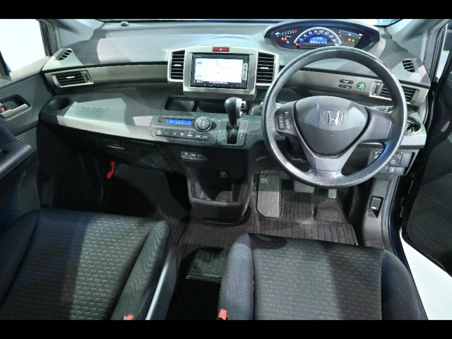 HONDA FREED 2015
