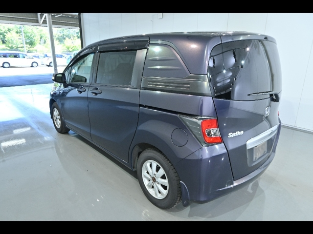 HONDA FREED 2015