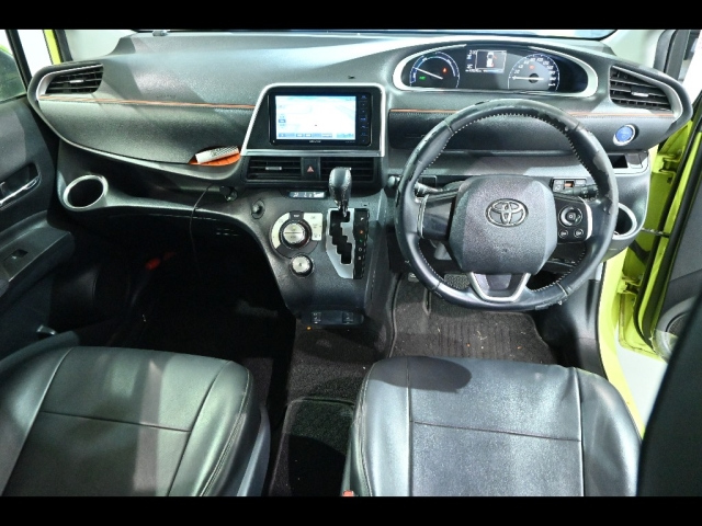 TOYOTA SIENTA 2016