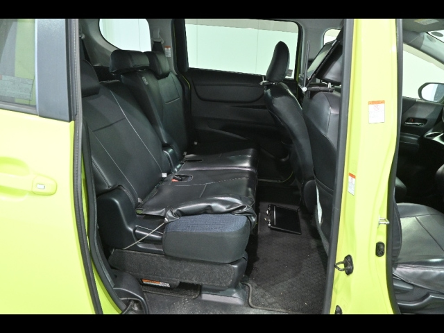 TOYOTA SIENTA 2016