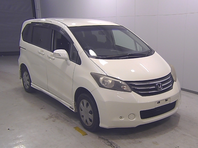 HONDA FREED 2010