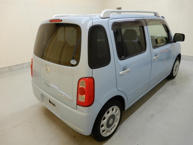 DAIHATSU MIRA 2011