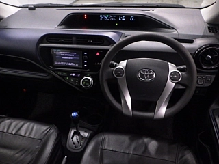 TOYOTA AQUA 2016