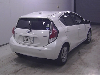 TOYOTA AQUA 2016