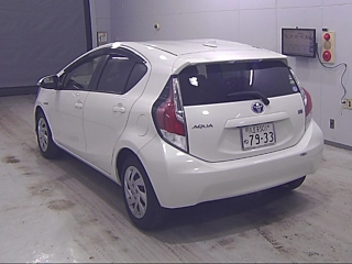 TOYOTA AQUA 2016