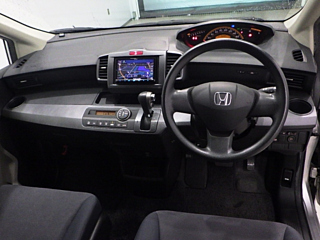 HONDA FREED 2010