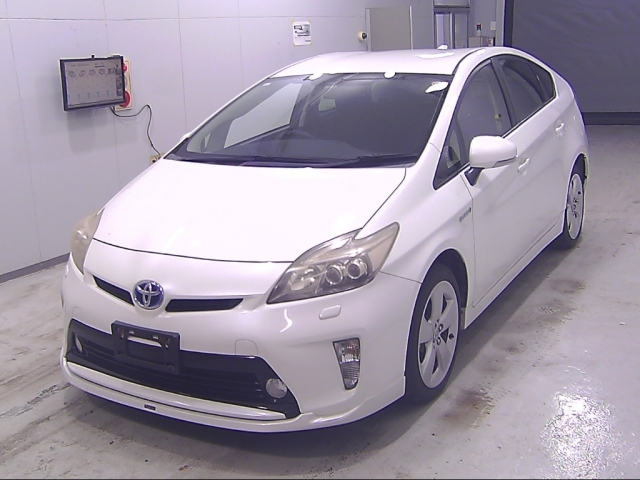 TOYOTA PRIUS 2013