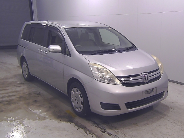 TOYOTA ISIS 2013