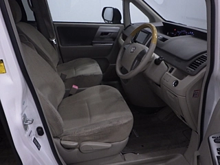 TOYOTA NOAH 2008