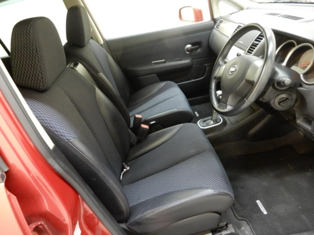 NISSAN TIIDA 2010