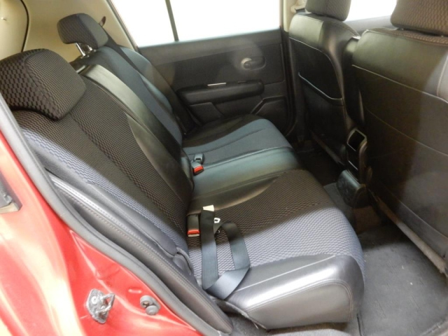 NISSAN TIIDA 2010