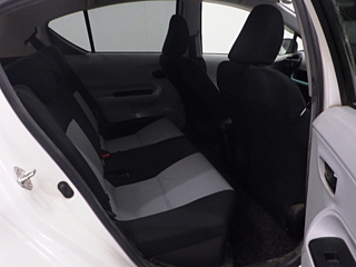 TOYOTA AQUA 2013