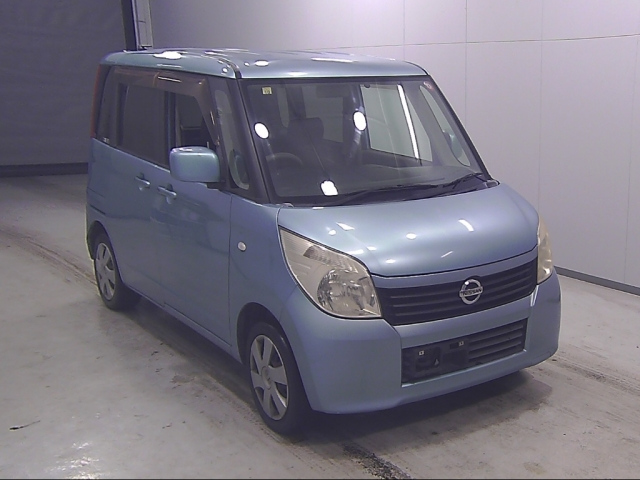 NISSAN ROOX 2010