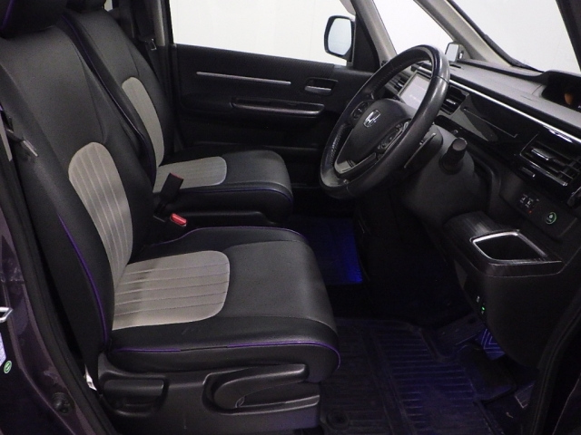 HONDA STEP WAGON 2017