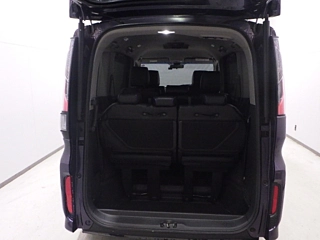 HONDA STEP WAGON 2017