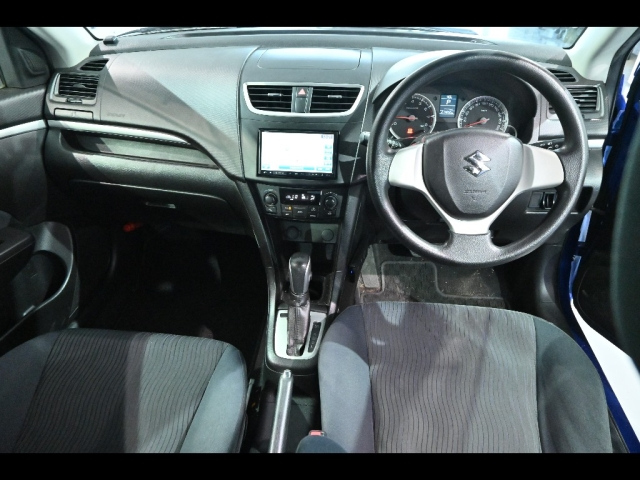 SUZUKI SWIFT 2012