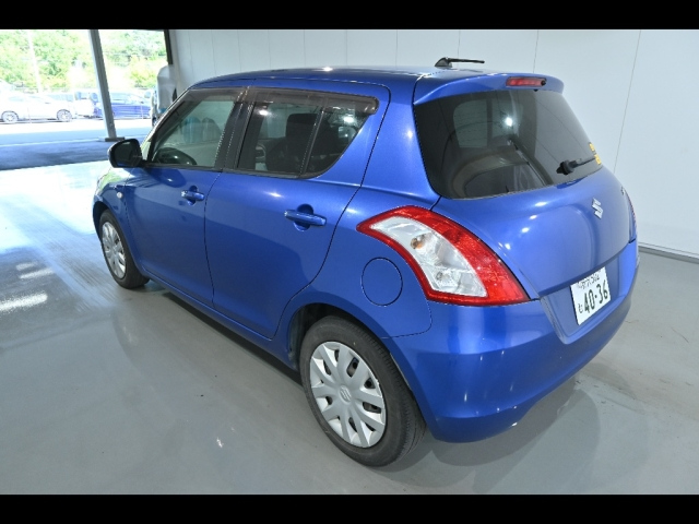 SUZUKI SWIFT 2012