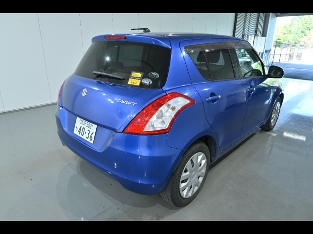 SUZUKI SWIFT 2012