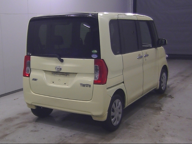 DAIHATSU TANTO 2014