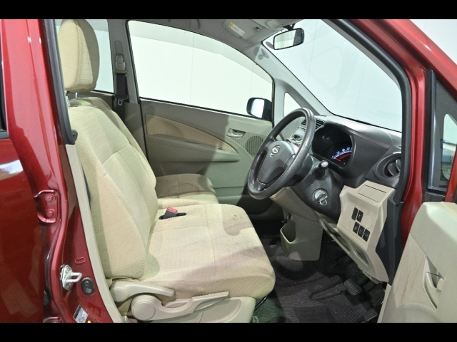 DAIHATSU MOVE 2014