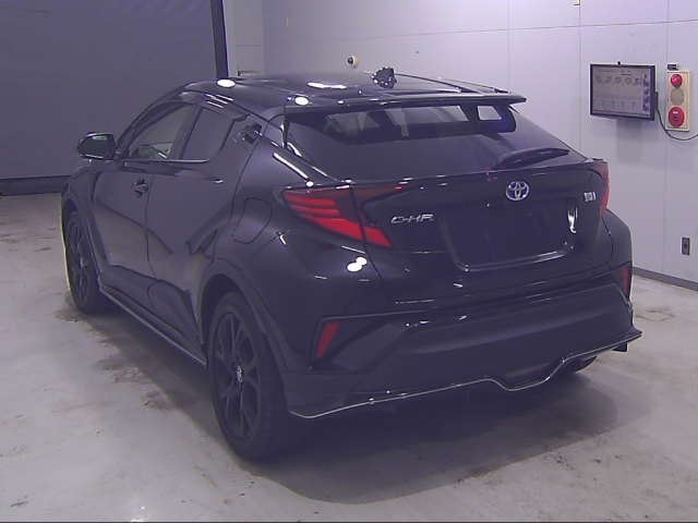 TOYOTA C-HR 2021