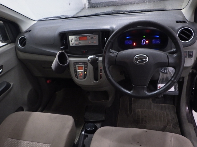 DAIHATSU MIRA E S 2012