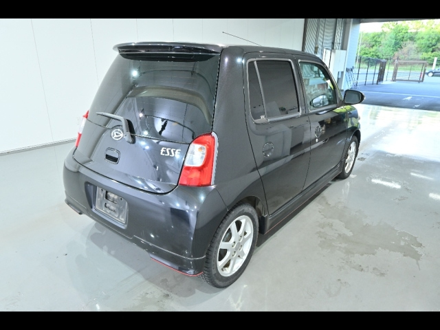DAIHATSU ESSE 2011